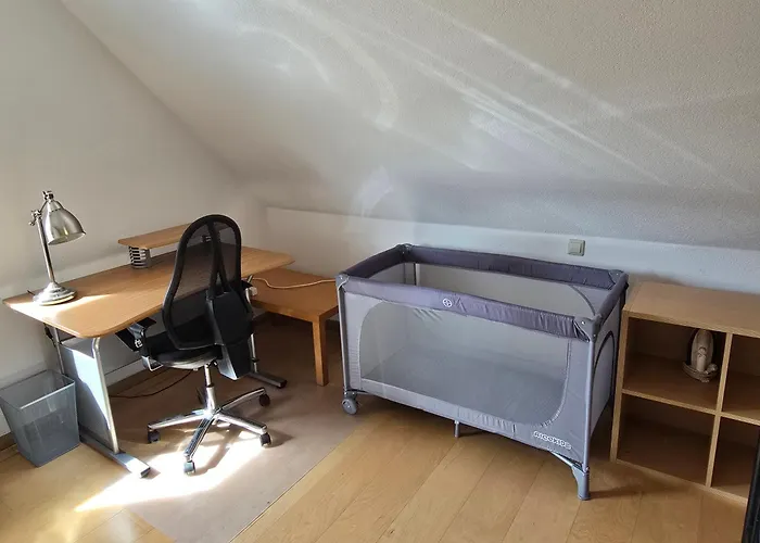Drei Zimmer Appartment Mit Kueche & Bad